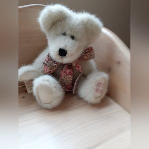 Boyd's Bear #1 mom